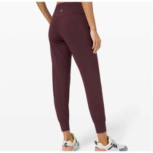 Lululemon Align Jogger 28" Cassis Women Size 4 Gym Running Sporty Jogging Pants